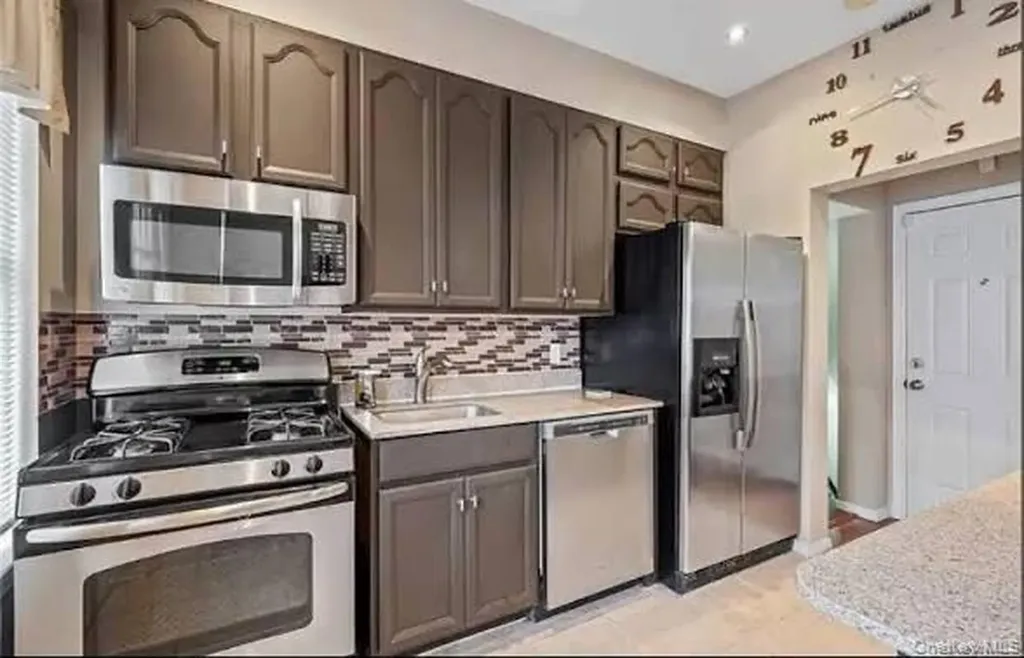 951 E 221st Street Bronx NY 10469