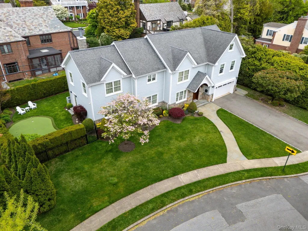 93 Berkshire Road Rockville Centre NY 11570
