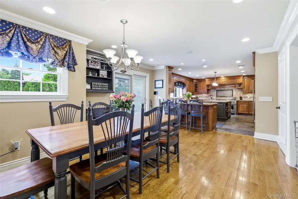 93 Berkshire Road Rockville Centre NY 11570