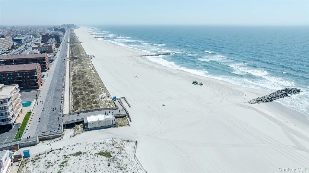 979 Oceanfront Long Beach NY 11561