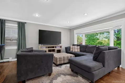 117 Lester Drive Tappan NY 10983