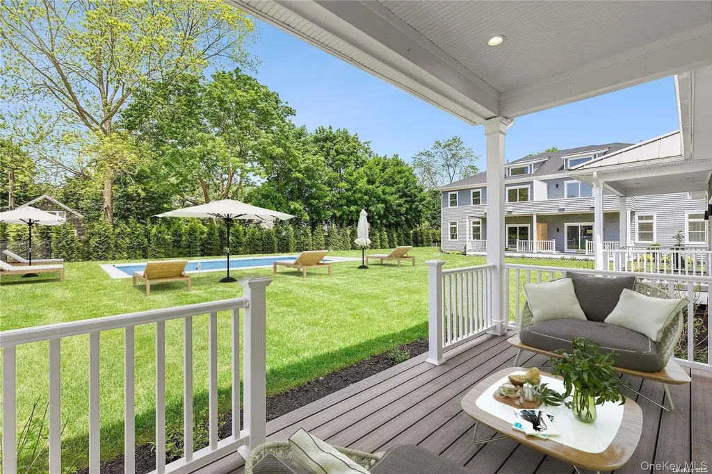 21 Montauk Highway Westhampton NY 11977