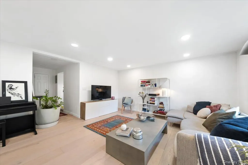 30 Windsor Terrace White Plains NY 10601