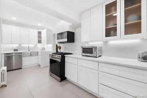 30 Windsor Terrace White Plains NY 10601