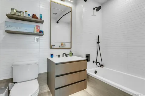 4507 Court Square Long Island City NY 11101