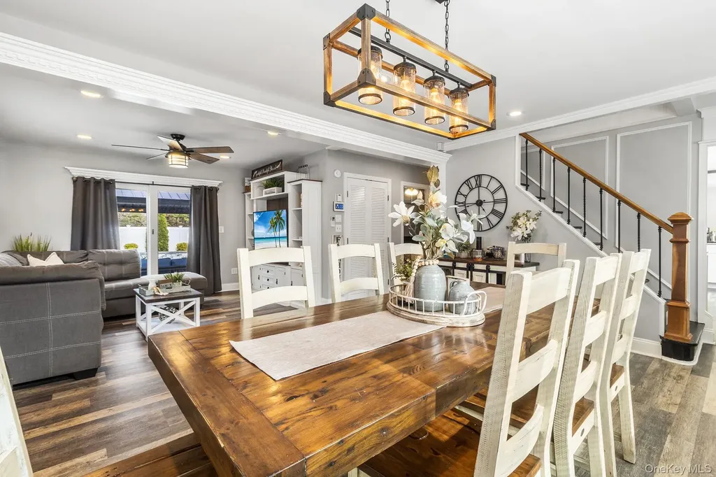 27 Slate Lane Levittown NY 11756