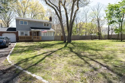 981 Connetquot Avenue Central Islip NY 11722