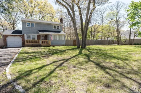 981 Connetquot Avenue Central Islip NY 11722