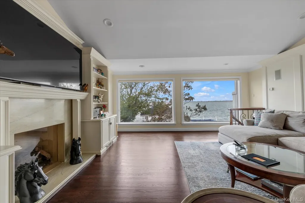 3390 Hewlett Avenue Merrick NY 11566