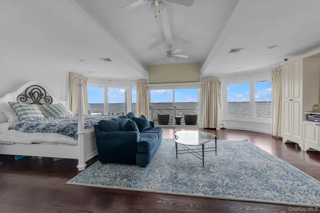3390 Hewlett Avenue Merrick NY 11566