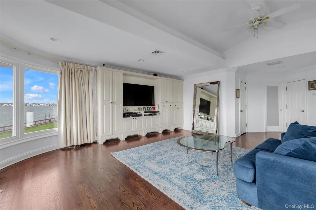 3390 Hewlett Avenue Merrick NY 11566