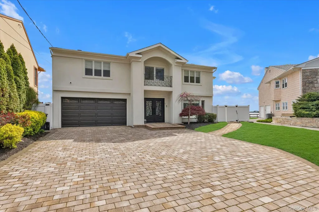 3390 Hewlett Avenue Merrick NY 11566