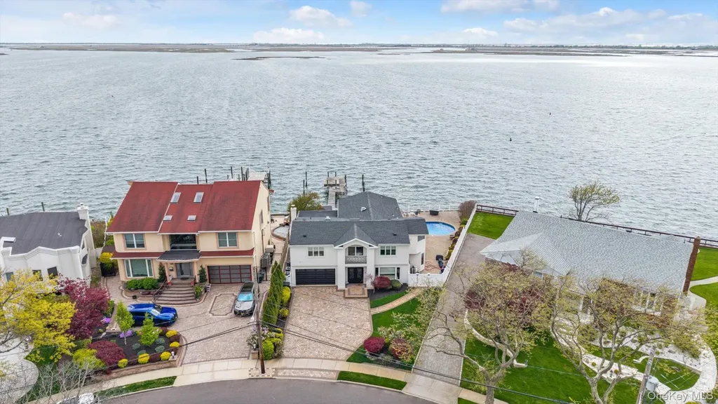 3390 Hewlett Avenue Merrick NY 11566