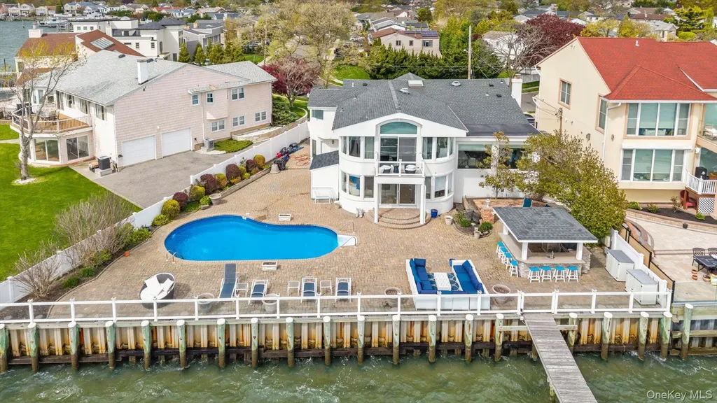 3390 Hewlett Avenue Merrick NY 11566