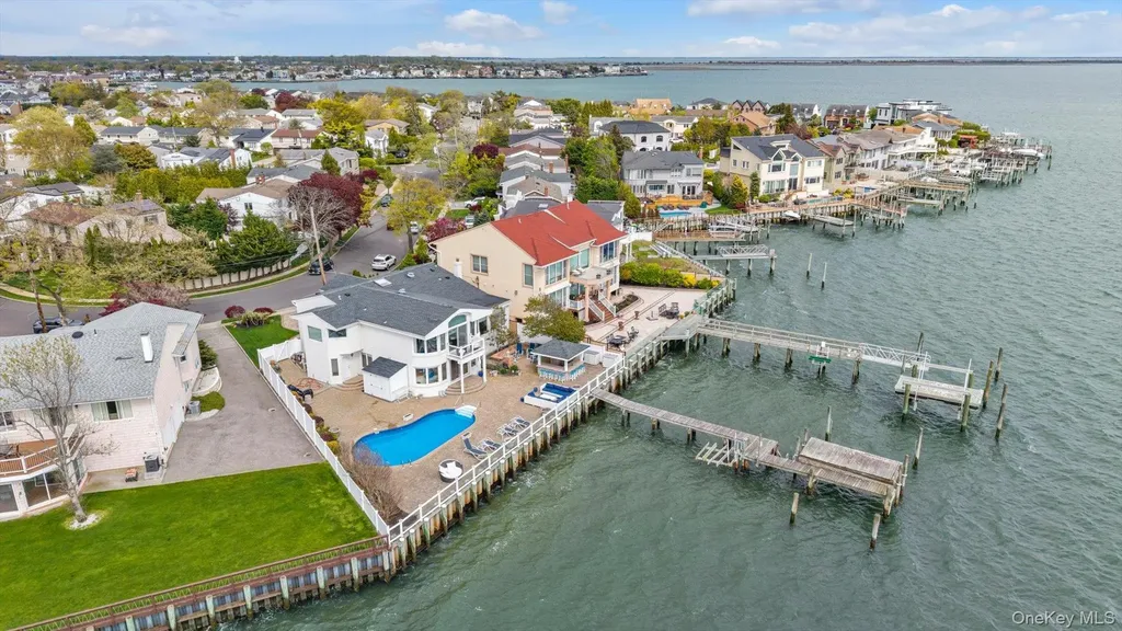 3390 Hewlett Avenue Merrick NY 11566