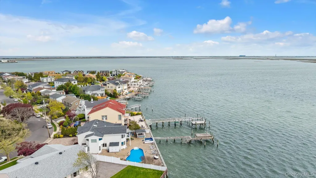 3390 Hewlett Avenue Merrick NY 11566
