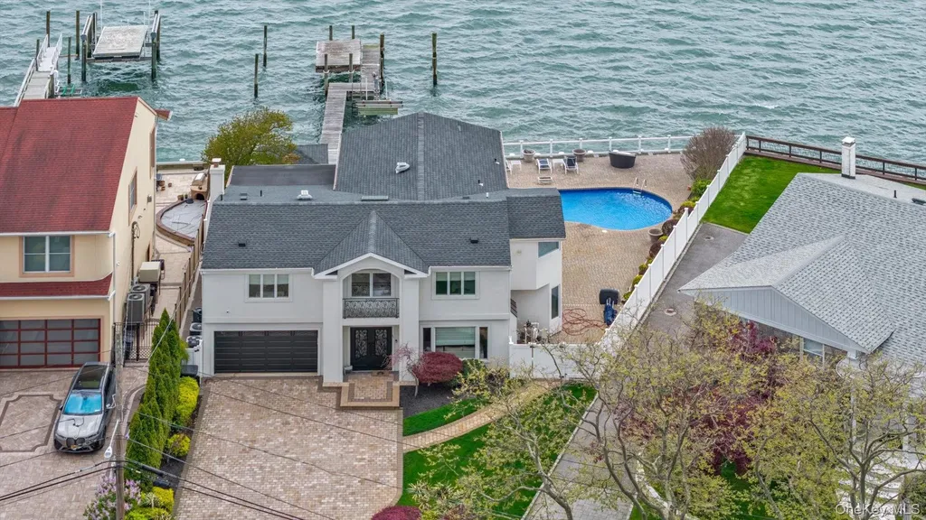3390 Hewlett Avenue Merrick NY 11566