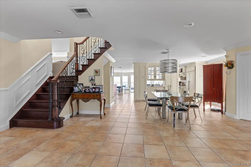 3390 Hewlett Avenue Merrick NY 11566