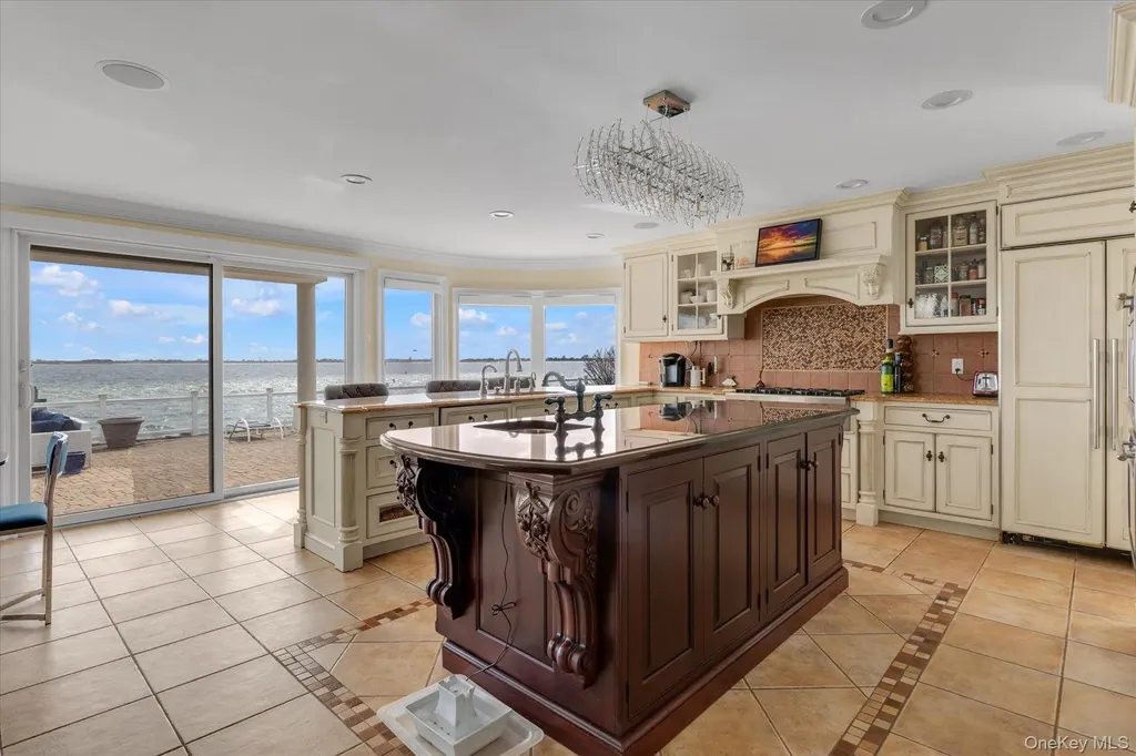 3390 Hewlett Avenue Merrick NY 11566