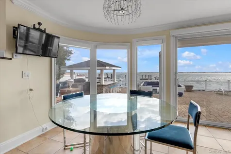 3390 Hewlett Avenue Merrick NY 11566