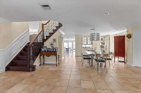3390 Hewlett Avenue Merrick NY 11566