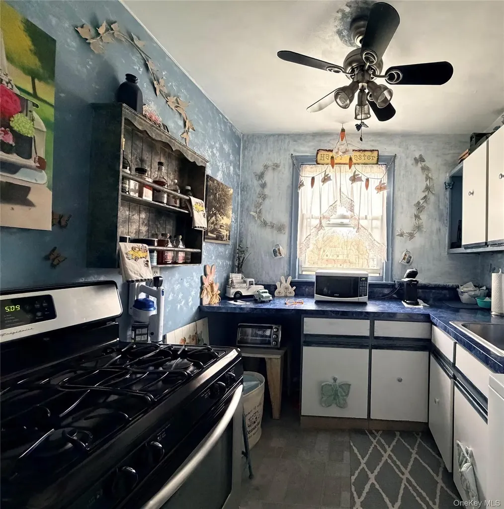 17 Stokes Road Yonkers NY 10710