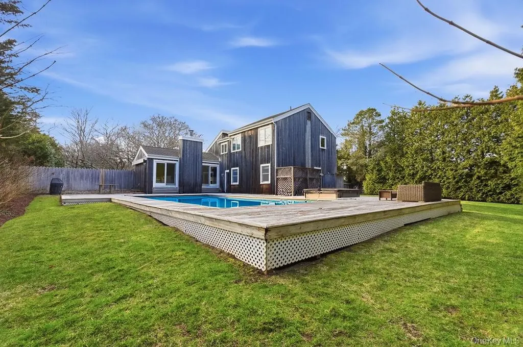 24 Liberty Street Westhampton Beach NY 11978