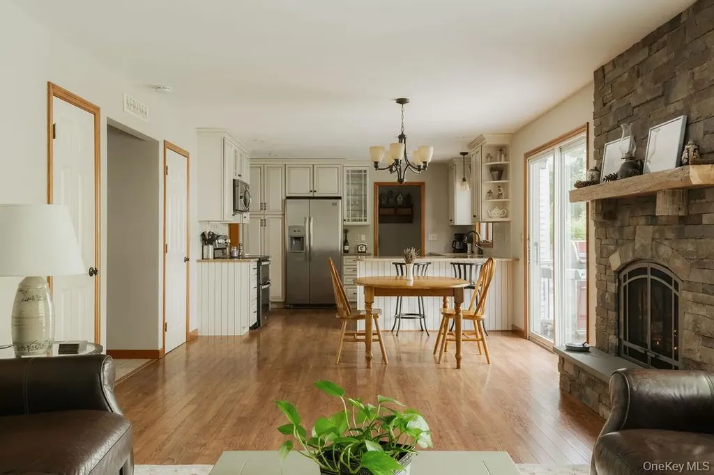 4 Echo Valley Road Red Hook NY 12571