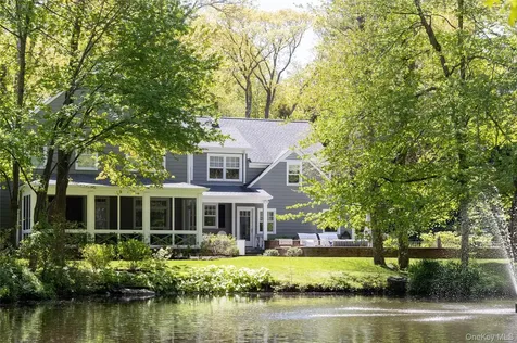 24 Matinecock Farms Road Glen Cove NY 11542