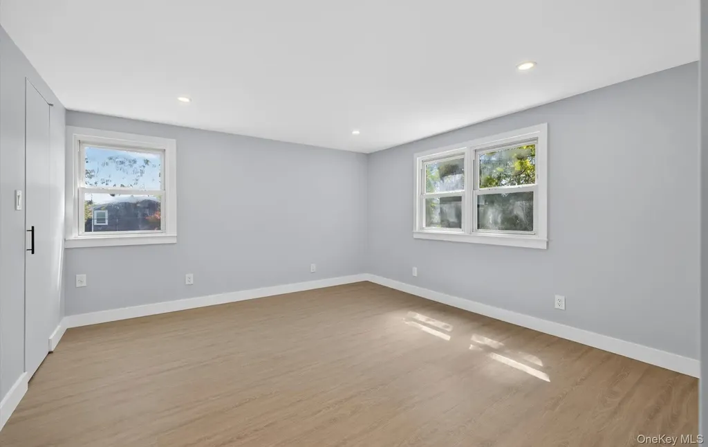 436 15th Street West Babylon NY 11704