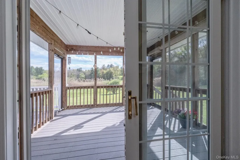25 Spada Drive Saugerties NY 12477