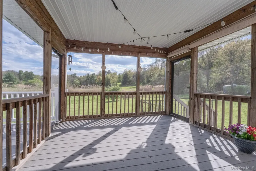 25 Spada Drive Saugerties NY 12477