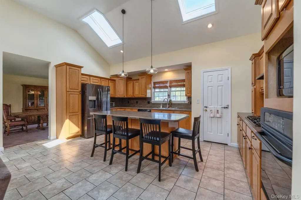 25 Spada Drive Saugerties NY 12477