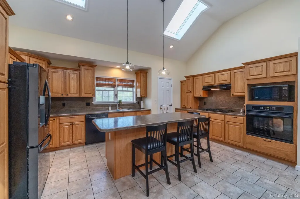 25 Spada Drive Saugerties NY 12477