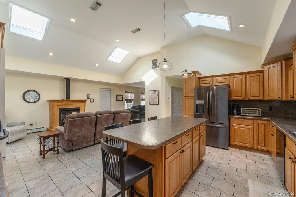 25 Spada Drive Saugerties NY 12477