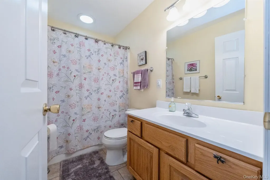 25 Spada Drive Saugerties NY 12477