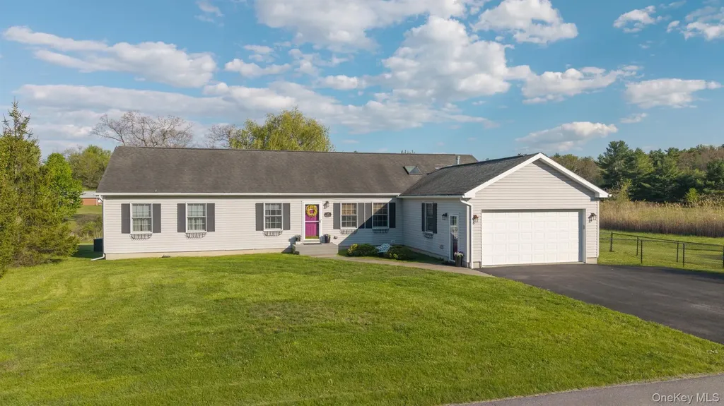 25 Spada Drive Saugerties NY 12477