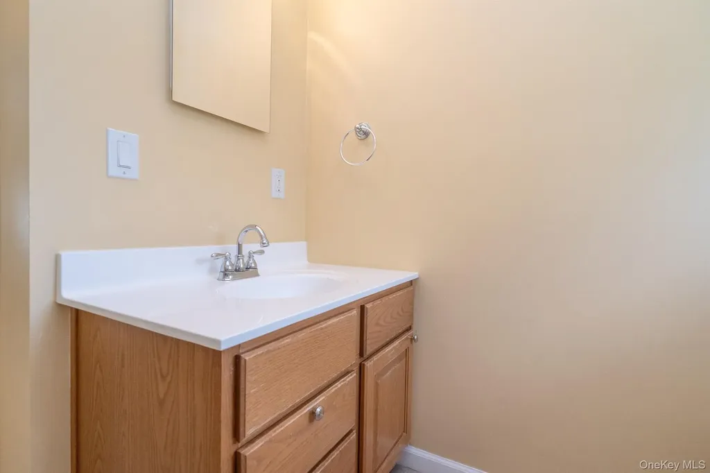 25 Spada Drive Saugerties NY 12477