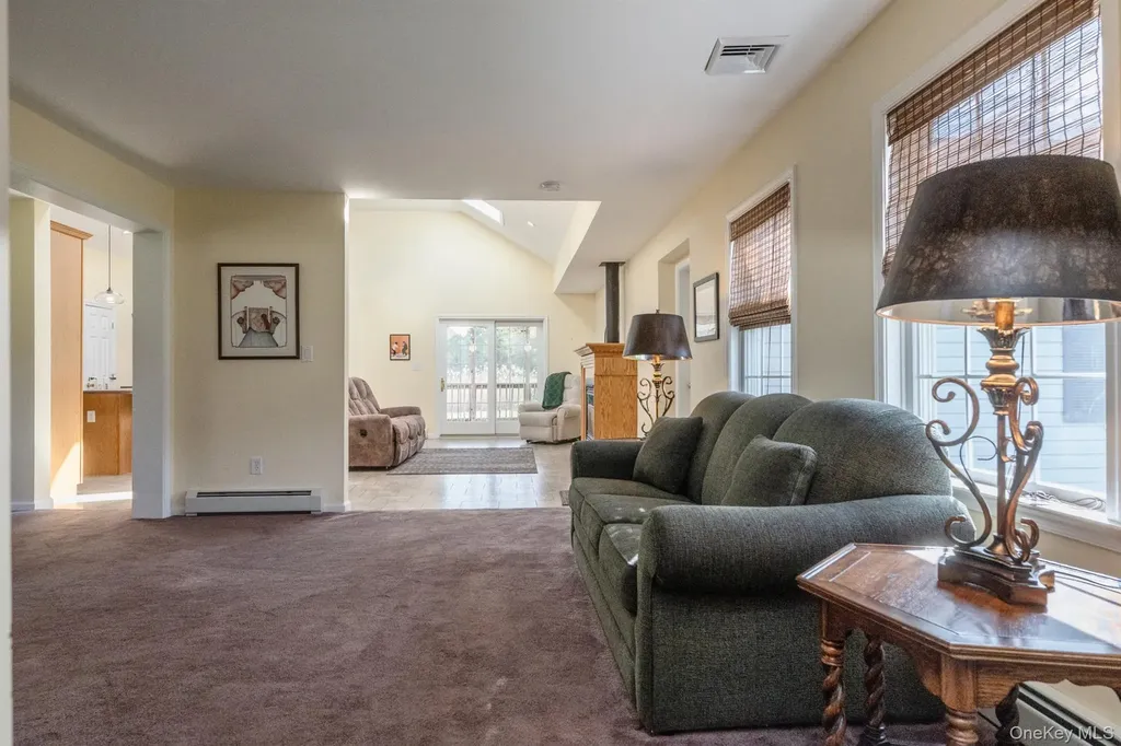 25 Spada Drive Saugerties NY 12477
