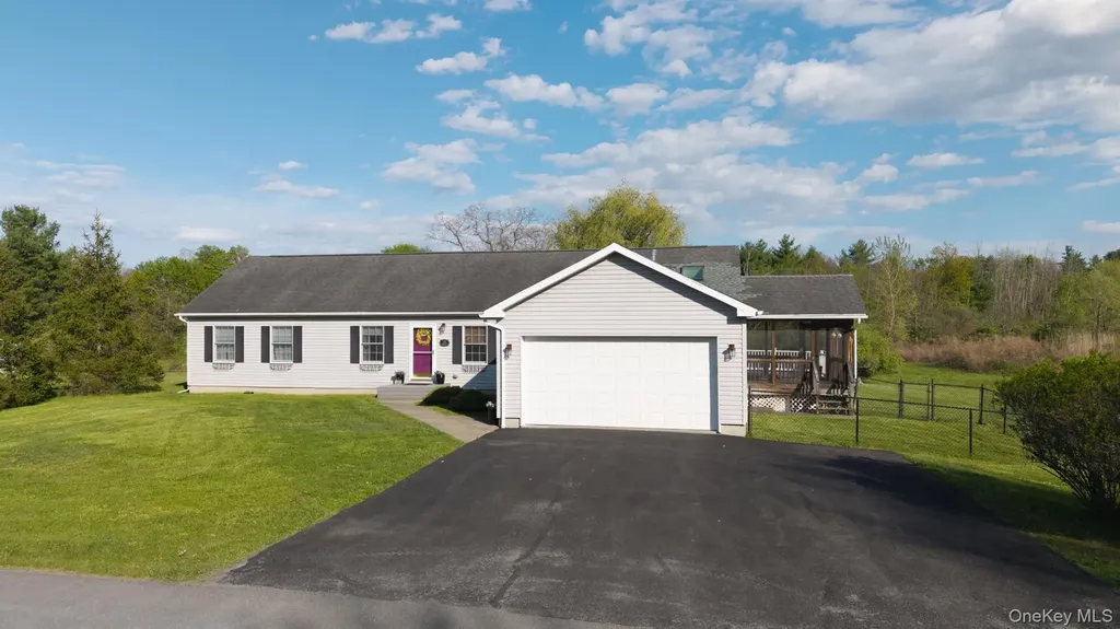 25 Spada Drive Saugerties NY 12477