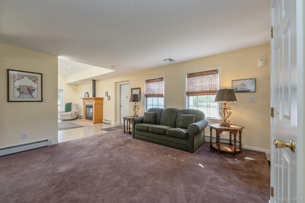25 Spada Drive Saugerties NY 12477