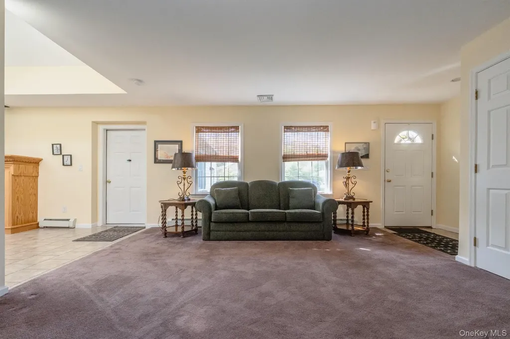 25 Spada Drive Saugerties NY 12477
