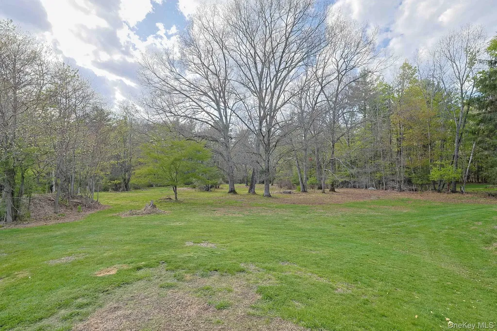 1087 Samsonville Road Kerhonkson NY 12446