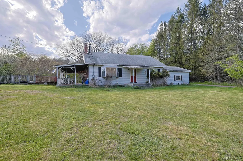 1087 Samsonville Road Kerhonkson NY 12446