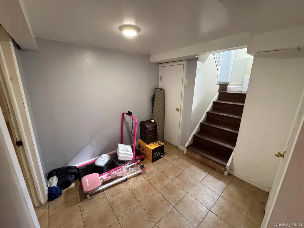31 Gregory Street Valley Stream NY 11580