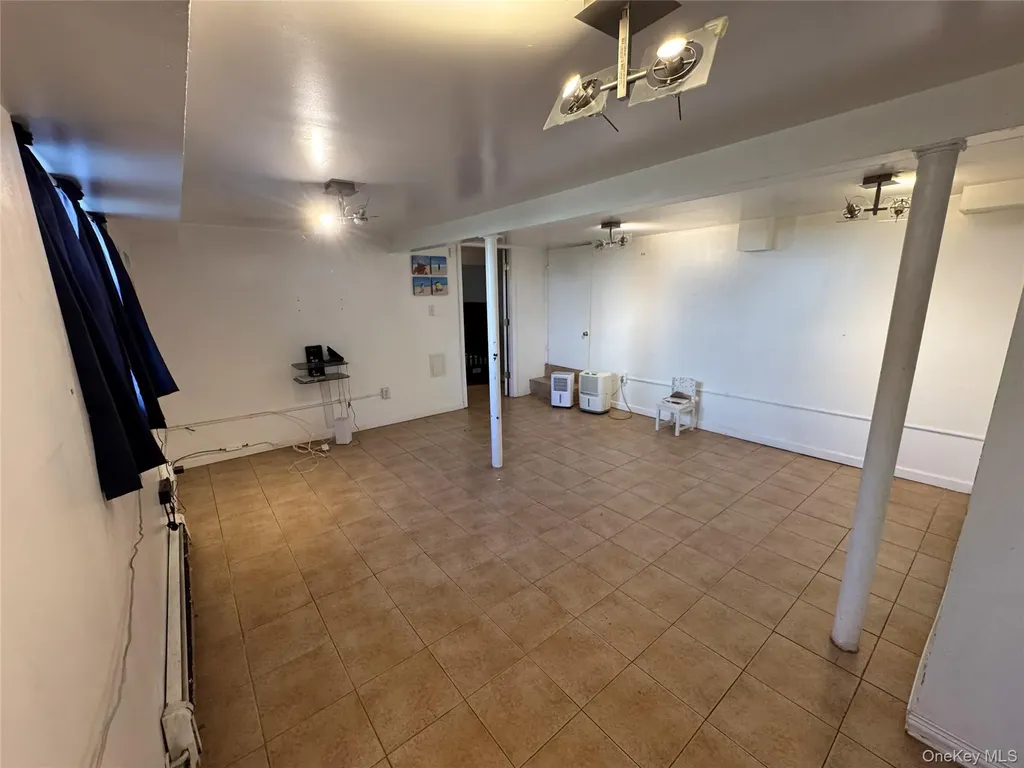 31 Gregory Street Valley Stream NY 11580