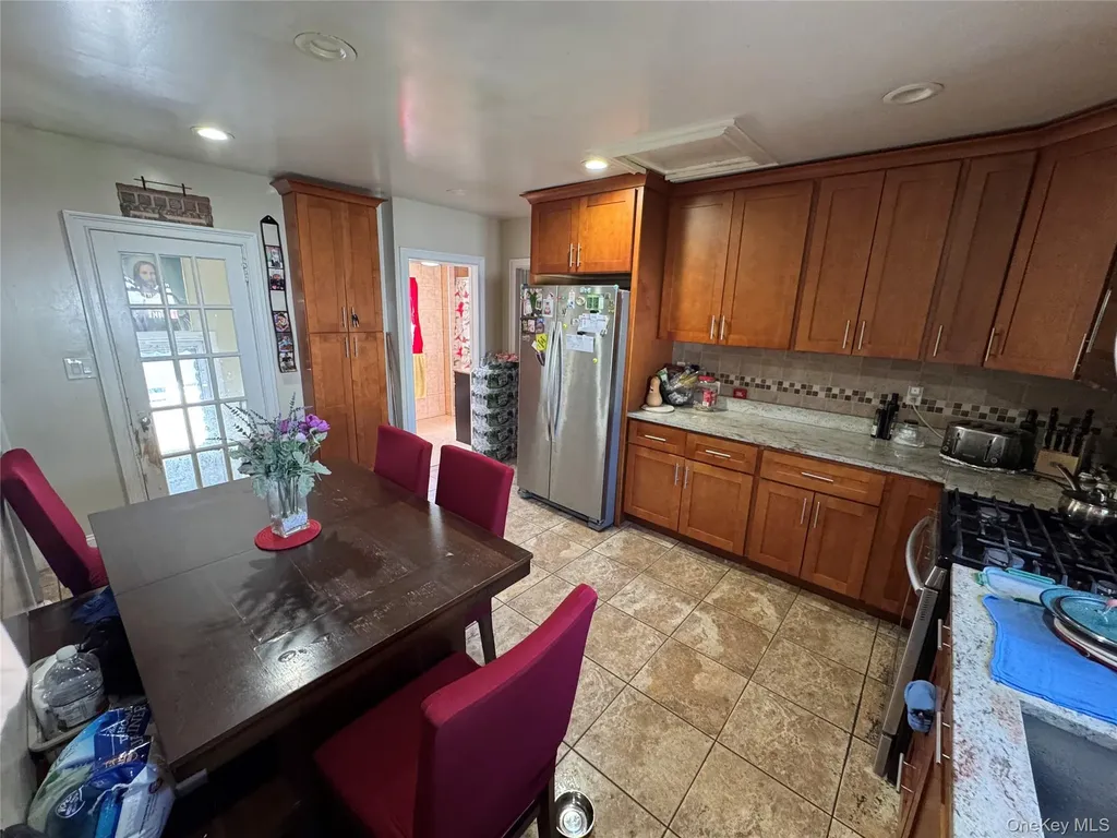 31 Gregory Street Valley Stream NY 11580