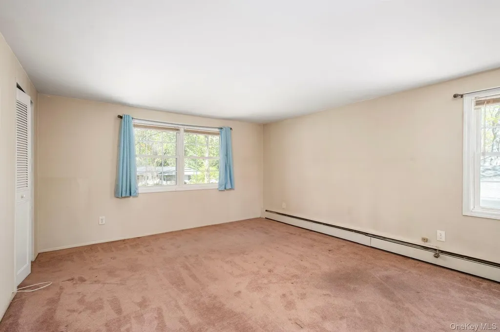 35 Spencer Lane Stony Brook NY 11790