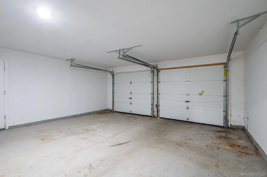 35 Spencer Lane Stony Brook NY 11790