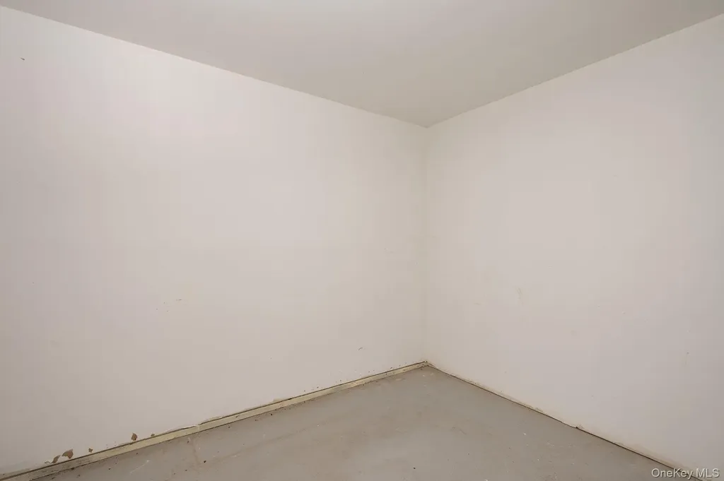 35 Spencer Lane Stony Brook NY 11790